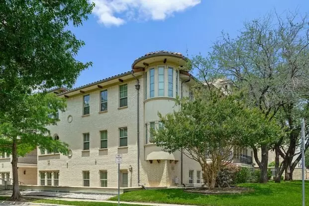 Luxury Highland Park Condo With Gas And Water Apartment for rent in University Park, TX Luxury Highland Park Condo With Gas And Water Apartment for rent in University Park, TX