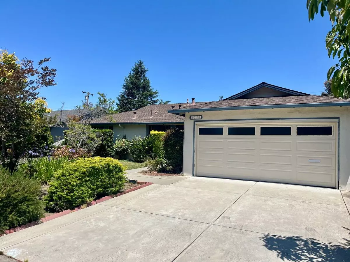 Charming 4bd/2ba Home In Prime Mountain View Location | Top-rated Los Altos Schools House for rent in Mountain View, CA