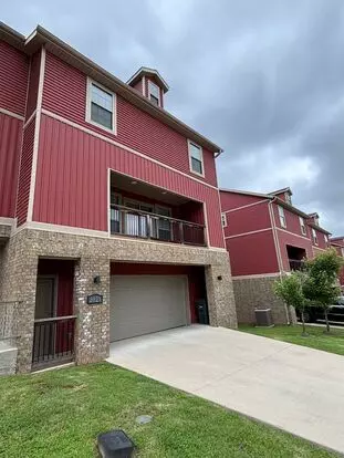 Great Townhouse!! Great Location!! Apartment for rent in Fayetteville, AR