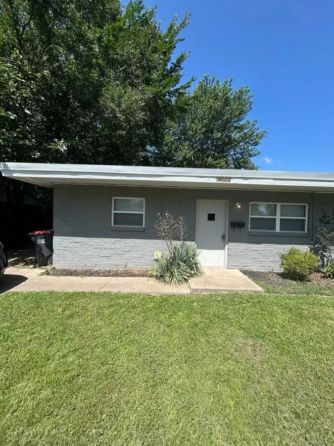 400 & 402 Dyer Apartment for rent in Springdale, AR