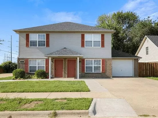 3301 SW Victoria Pl Apt 1 & 2 Apartment for rent in Bentonville, AR