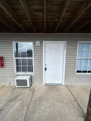 1414 S Powell St Apartment for rent in Springdale, AR