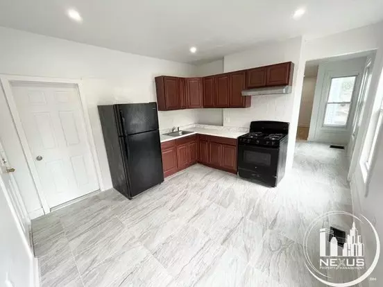 117 Lloyd St Apartment for rent in New Haven, CT