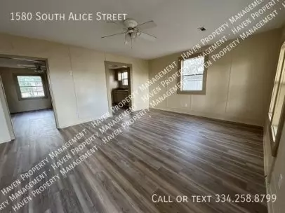 1580 S Alice St Apartment for rent in Dothan, AL