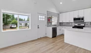 4 of 19 Modern 3-bed Home Near Jblm With Vaulted Ceilings And Stylish Upgrades House for rent in Tacoma, WA