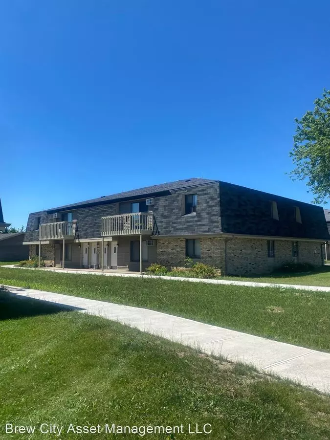 W201n16619-16633-16649 Hemlock St Apartment for rent in Jackson, WI