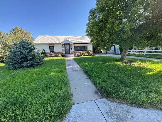 4 Bedroom, 1 Bath House Apartment for rent in Scottsbluff, NE