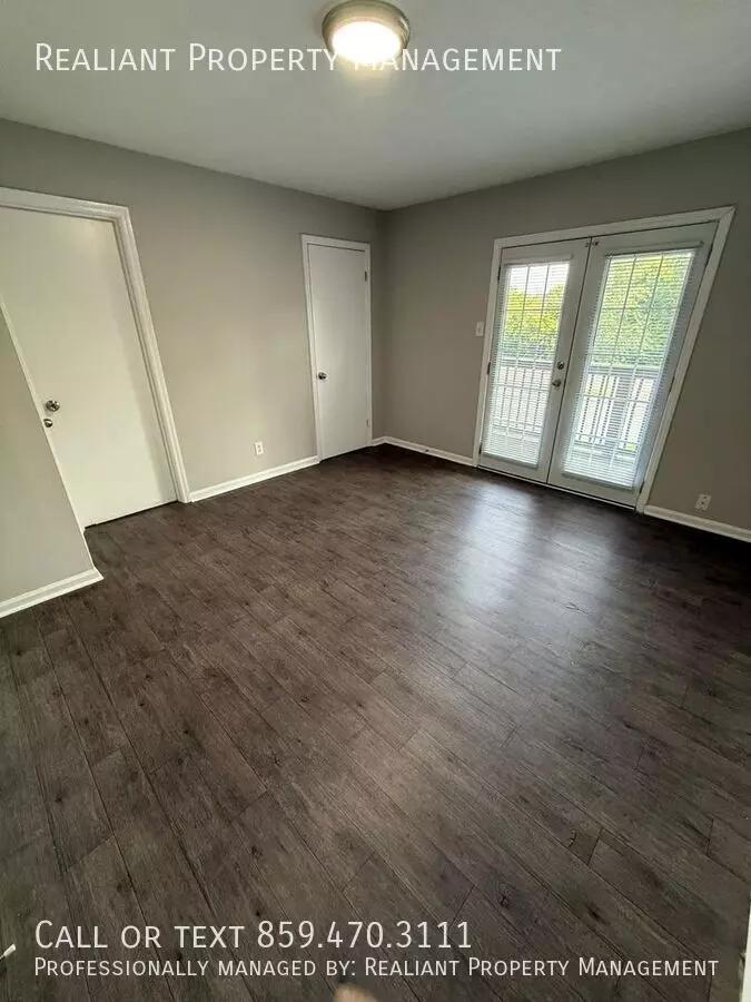 2021 Cambridge Dr Apartment for rent in Lexington, KY