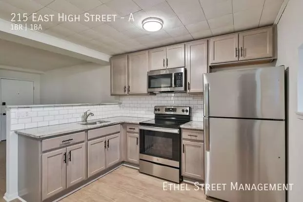 215 E High St Apartment for rent in Hellertown, PA 215 E High St Apartment for rent in Hellertown, PA