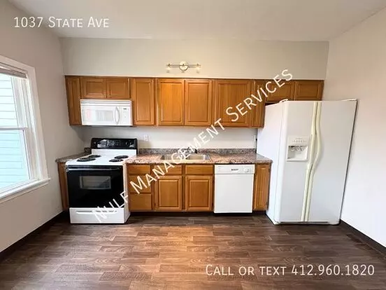 1037 State Ave Apartment for rent in Coraopolis, PA