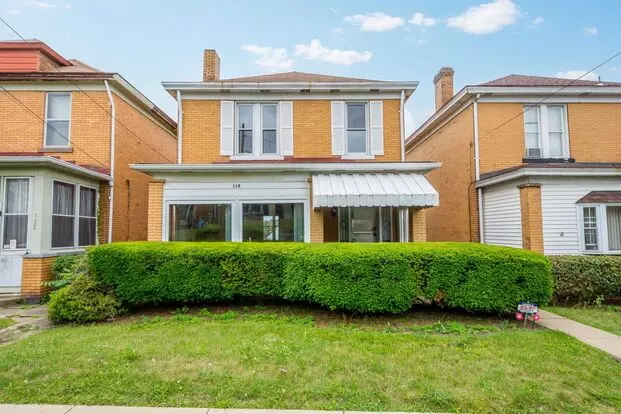 Available August 1st!! Beautiful 3 Bedroom In Munhall! Apartment for rent in Munhall, PA Available August 1st!! Beautiful 3 Bedroom In Munhall! Apartment for rent in Munhall, PA