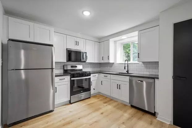 Move In Today! 2-bedroom In The Heart Of Crafton! Apartment for rent in Pittsburgh, PA Move In Today! 2-bedroom In The Heart Of Crafton! Apartment for rent in Pittsburgh, PA