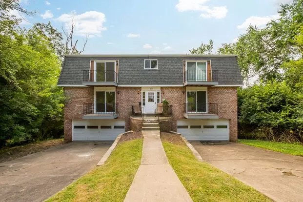 Renovated & Ready For Move In! 2-bedroom In Crafton! Apartment for rent in Pittsburgh, PA Renovated & Ready For Move In! 2-bedroom In Crafton! Apartment for rent in Pittsburgh, PA