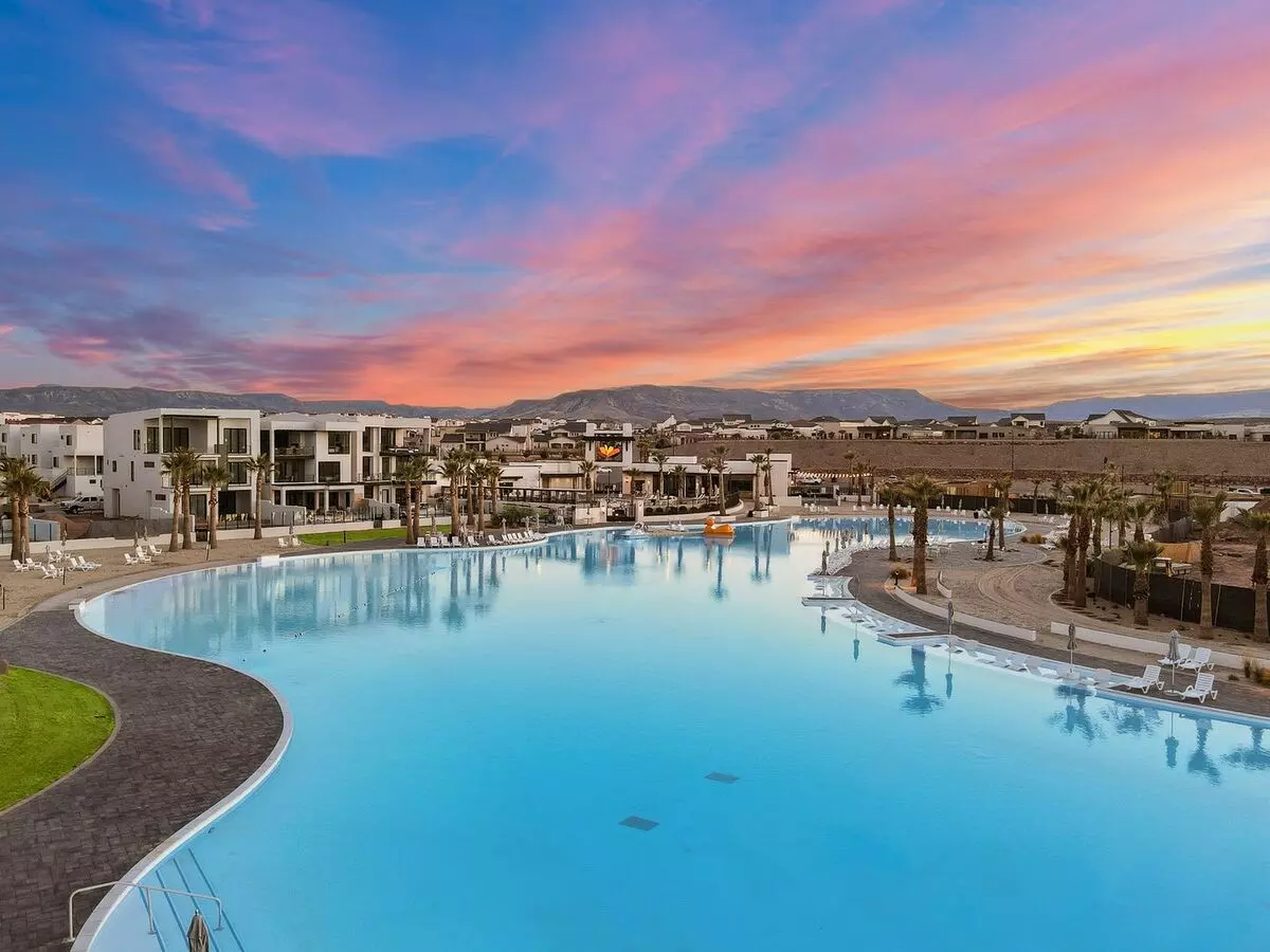 Stylish Desert Color 2 Bedroom Condo. Pet Friendly! Apartment for rent in St George, UT
