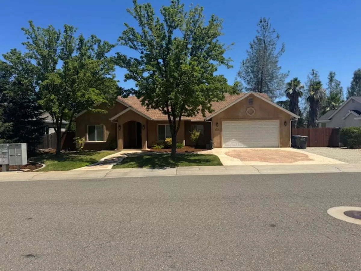 Stunning Westside Home With Landscaping! House for rent in Redding, CA