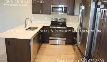 3 of 27 204 N 15th St Apartment for rent in St Helens, OR