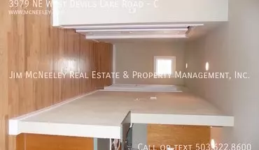 4 of 7 3979 NE West Devils Lake Rd Apartment for rent in Lincoln City, OR