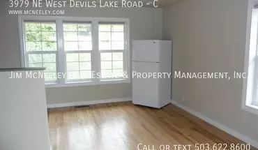 5 of 7 3979 NE West Devils Lake Rd Apartment for rent in Lincoln City, OR