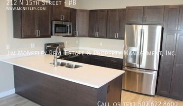 212 N 15Th St Apartment for rent in St Helens, OR