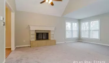 4 of 21 9336 Greenway Ln House for rent in Lenexa, KS