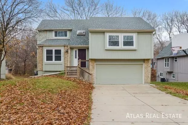 9336 Greenway Ln Apartment for rent in Lenexa, KS 9336 Greenway Ln Apartment for rent in Lenexa, KS