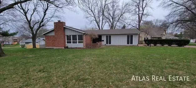 8844 Horton St Apartment for rent in Overland Park, KS