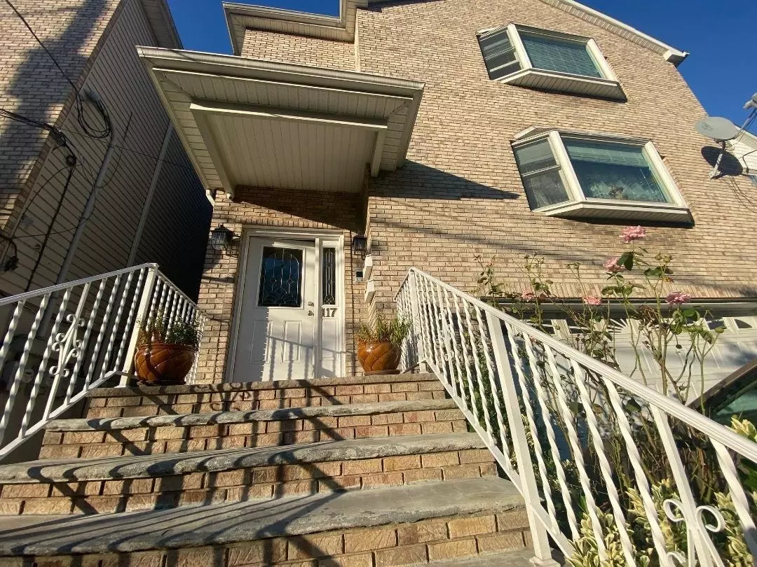 117 W 35th St Apartment for rent in Bayonne, NJ