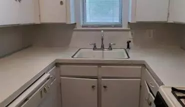 5 of 10 2420 Louise St Apartment for rent in Denton, TX