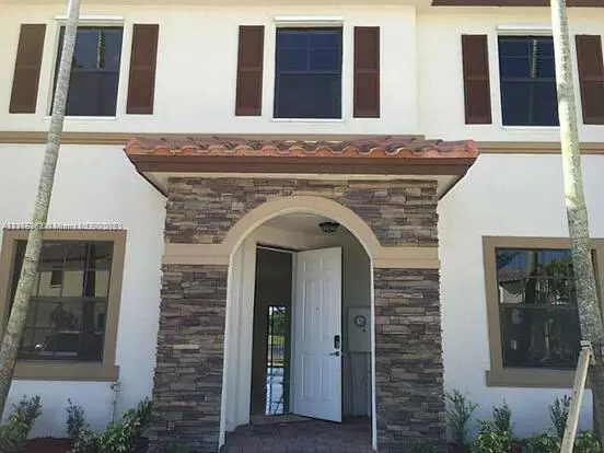 528 SE 32nd Ave Apartment for rent in Homestead, FL