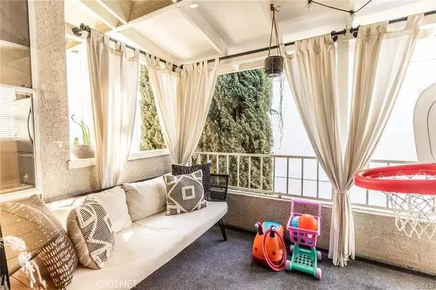 4555 Colfax Ave Apartment for rent in Studio City, CA