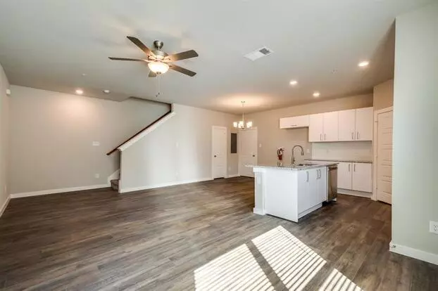 606 Fallow Dr Apartment for rent in Venus, TX