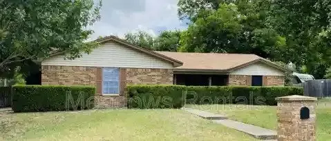 332 Oklahoma Ave Apartment for rent in Hewitt, TX