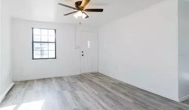 3 of 10 904 NE 25th St Apartment for rent in Gainesville, FL