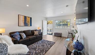 7432 Fay Ave Apartment for rent in La Jolla, CA