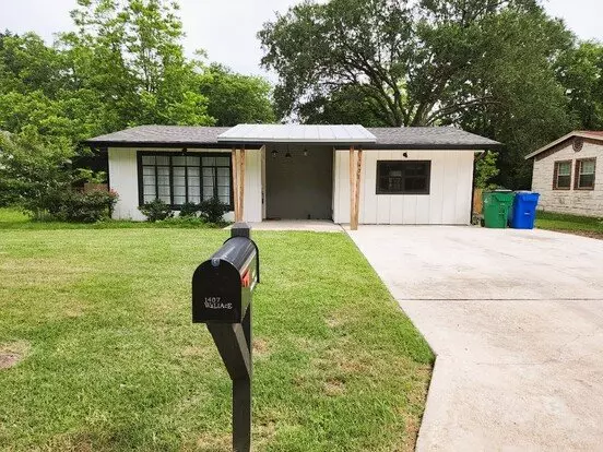 1407 Wallace St Apartment for rent in Taylor, TX