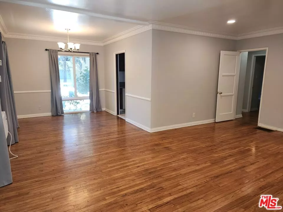 127 N Clark Dr Apartment for rent in Beverly Hills, CA