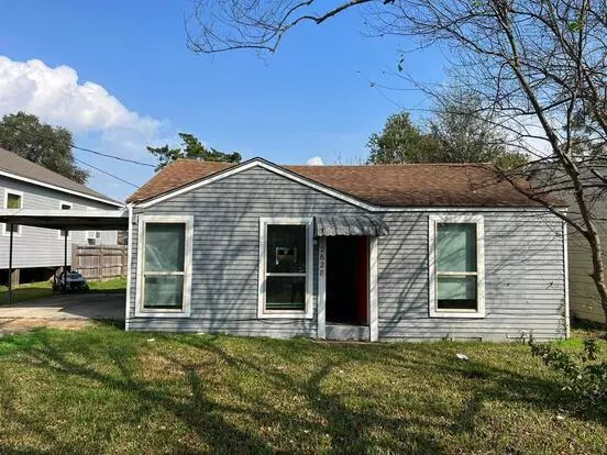 2628 4th Ave Apartment for rent in Groves, TX