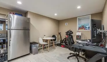 4 of 8 6 Cedar Crst Pl Apartment for rent in Dix Hills, NY