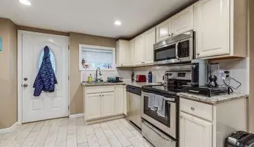 2 of 8 6 Cedar Crst Pl Apartment for rent in Dix Hills, NY
