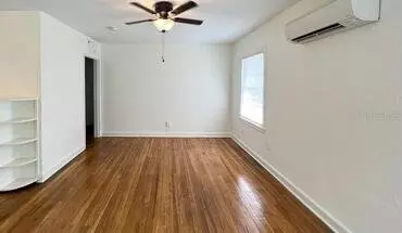 3 of 25 1124 NW 4th Ave Apartment for rent in Gainesville, FL