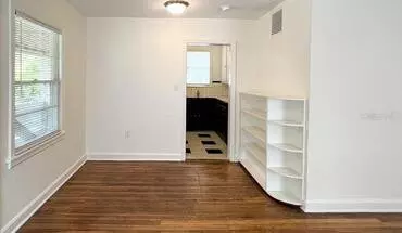 4 of 25 1124 NW 4th Ave Apartment for rent in Gainesville, FL