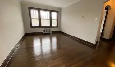 3 of 19 5544 W Leland Ave Apartment for rent in Chicago, IL