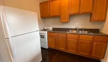 5 of 19 5544 W Leland Ave Apartment for rent in Chicago, IL