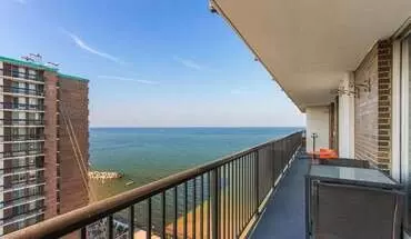 2 of 124 5855 N Sheridan Rd Apartment for rent in Chicago, IL