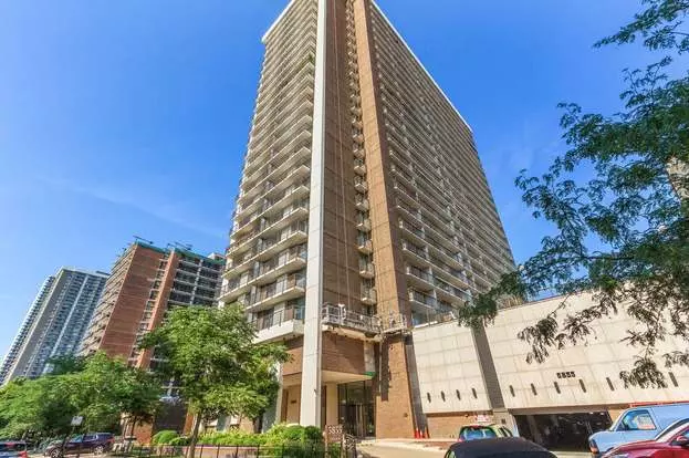 5855 N Sheridan Rd Apartment for rent in Chicago, IL