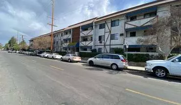 3 of 102 18530 Hatteras St Apartment for rent in Tarzana, CA