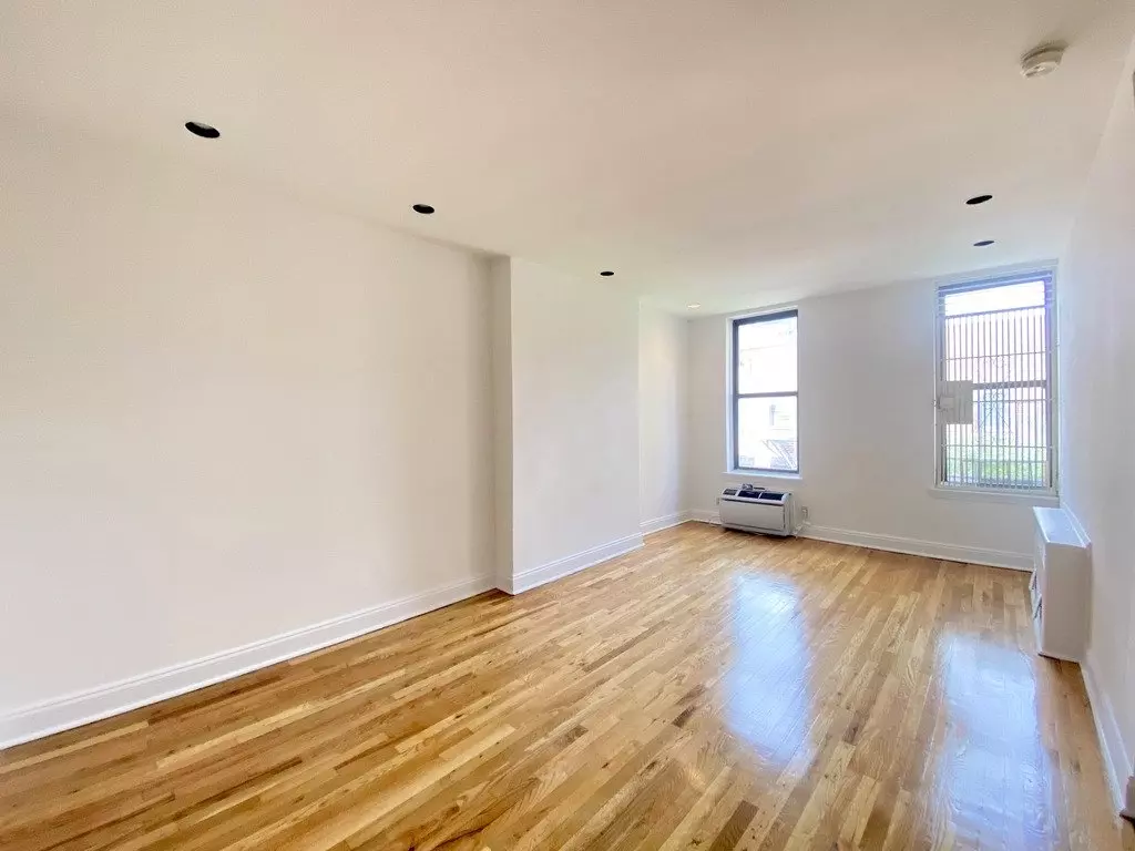 48 W 68th St Apartment for rent in New York, NY
