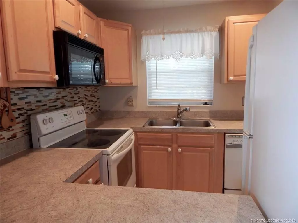 2600 SE Ocean Blvd Apartment for rent in Stuart, FL