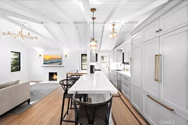 370 Nyes Pl Apartment for rent in Laguna Beach, CA