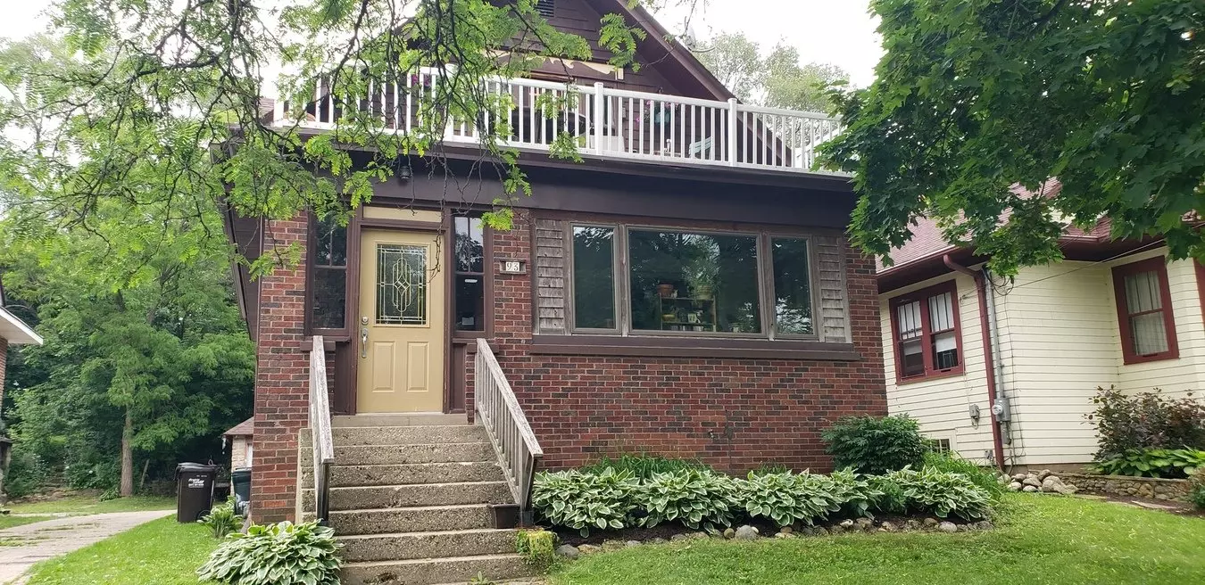 93 Elmhurst St Apartment for rent in Crystal Lake, IL